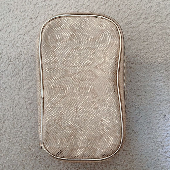 [Aritaum] Make Up Pouch with Make Up Brushes - Picture 4 of 4